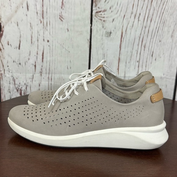 CLARK’s Unstructured Women's Gray Sneakers Removable cushion Size 8 GUC - Picture 11 of 16